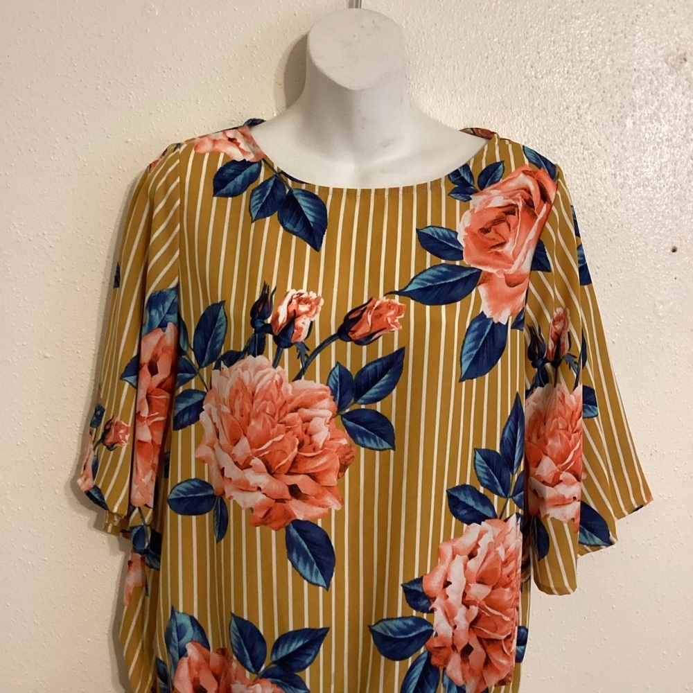 ODDY Women’s Floral Pattern Blouse Size Small
